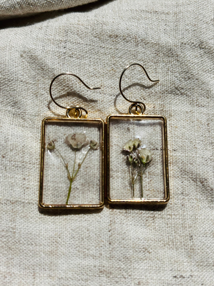 Rectangle baby's breath earrings