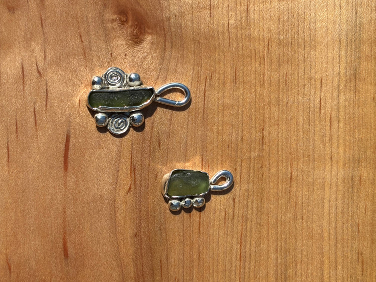 Green Bubbly Sea glass Necklace