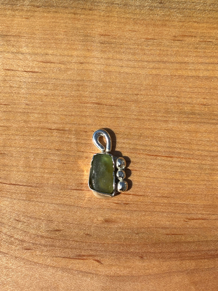 Green Bubbly Sea glass Necklace