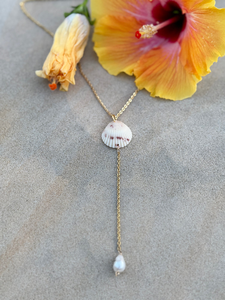 Seashell dangle drop necklace