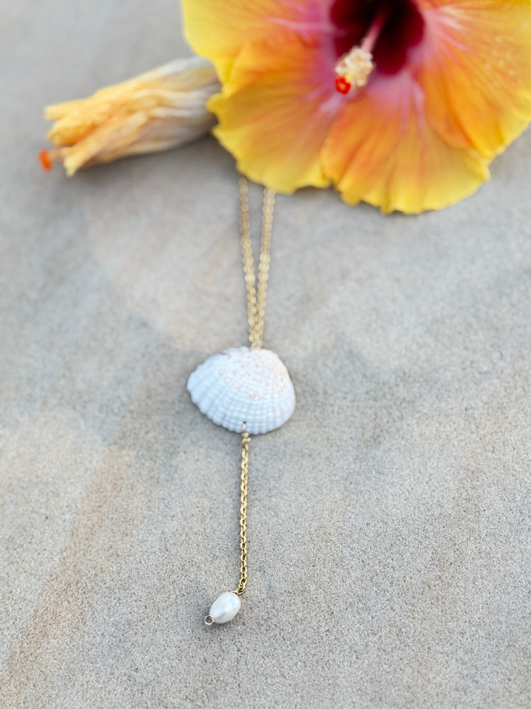 Seashell dangle drop necklace
