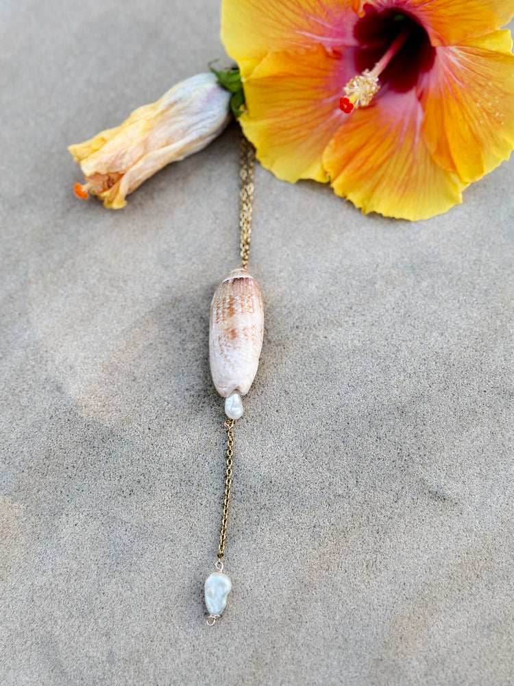 Seashell dangle drop necklace