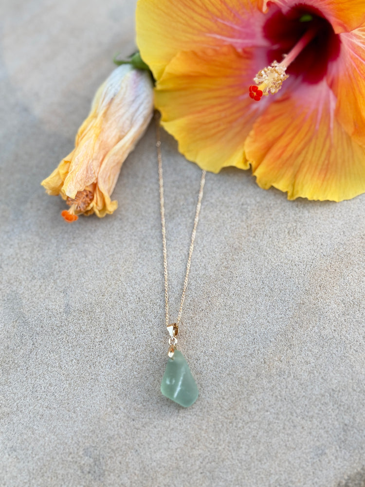 Gold simple seaglass necklace
