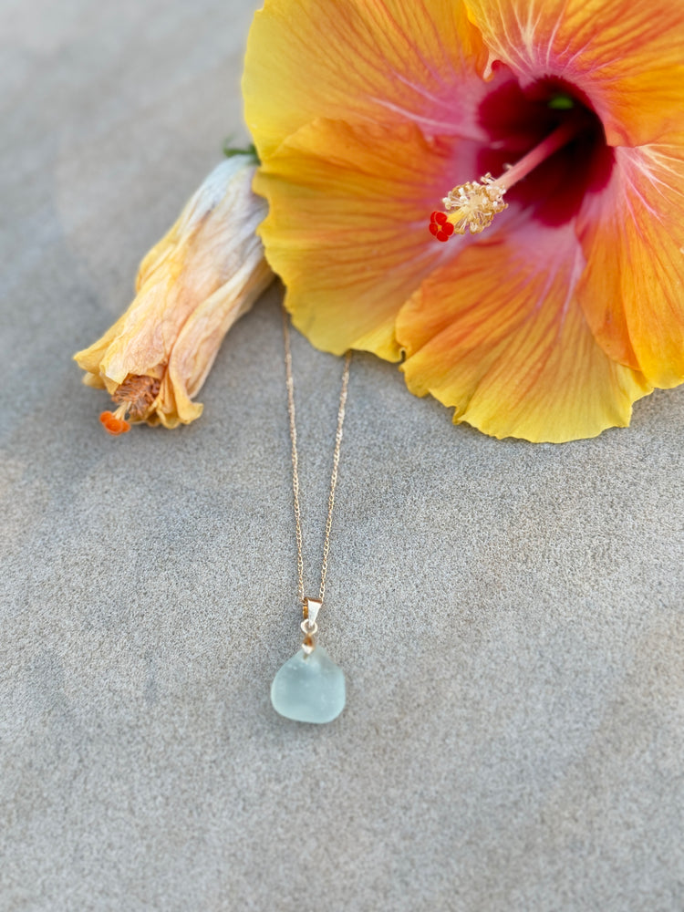 Gold simple seaglass necklace
